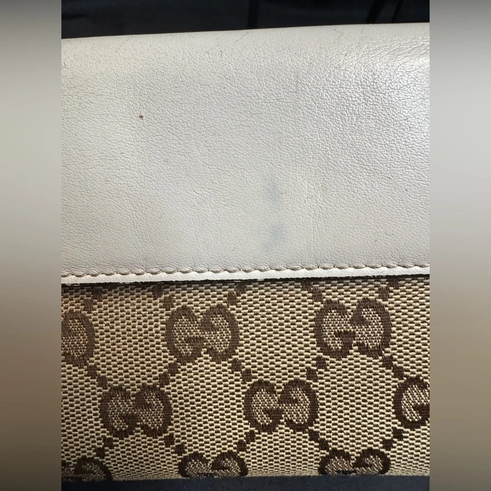 Gucci Tan and Brown GG Monogram Wallet - Picture 5 of 16